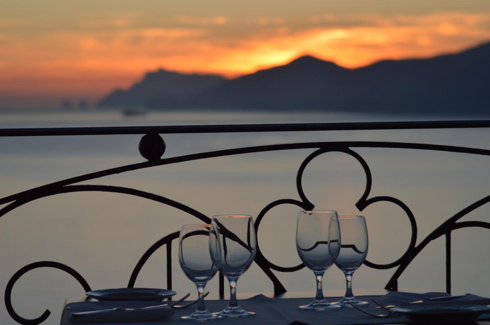 Tramonto D'Oro Hotel Praiano Kültér fotó